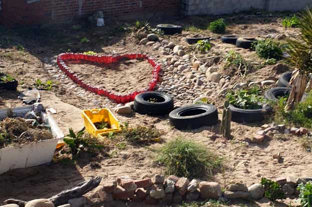 Khoi Khoi Kindy Farm upcycling in the garden